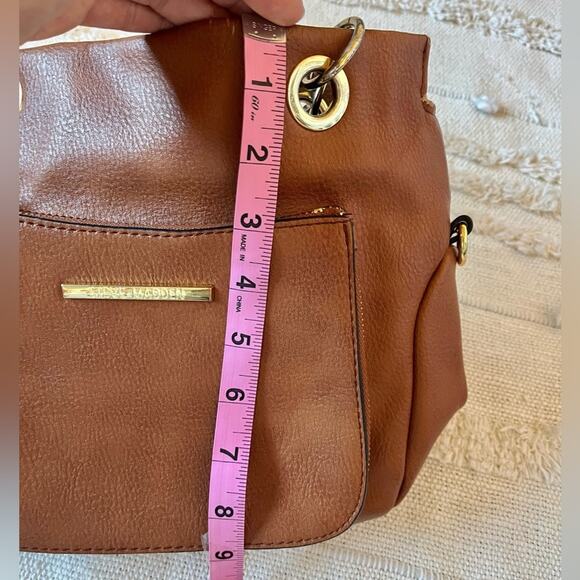 Steve Madden cognac small handbag - Picture 9 of 11